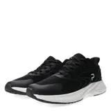 Championes deportivos de hombre en color negro con detalles en blanco, confeccionados en malla transpirable con refuerzos sintéticos y suela de goma blanca.
