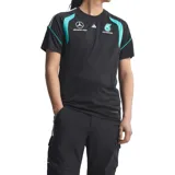 Remera deportiva Adidas de la escudería Mercedes-AMG Petronas de Fórmula 1, color negro con detalles en turquesa y blanco. Presenta los logos de Mercedes-AMG, Adidas y Petronas en el frente.