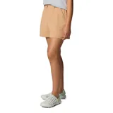 Short de senderismo color beige, con cintura elástica ajustable mediante cordón, múltiples bolsillos funcionales y trabillas para cinturón. Confeccionado con tecnología de secado rápido y resistente a manchas.