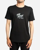 Remera Lost modelo Rad Ripper de manga corta y cuello redondo en color negro, con estampa frontal en color blanco.