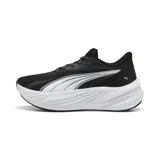 Championes de running y training Puma Maxima Pro, color negro con detalles en blanco. Presentan una suela con tecnología ProFoam para mayor amortiguación y el logo de la marca en el lateral.