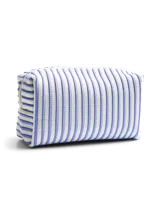 Neceser rectangular con cierre de cremallera, confeccionado en tela con estampado de rayas verticales en azul y blanco.
