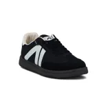 Championes Austral modelo Boreal para mujer, en color negro con detalles en beige y suela oscura de goma.