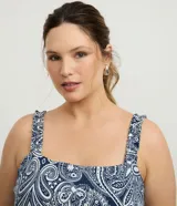 Vestido midi de algodón color azul marino con estampado paisley en blanco, escote cuadrado y breteles fruncidos.