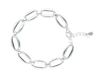 Pulsera de plata 925 con eslabones calados en forma oval y cierre de mosquetón con cadena de alargue.