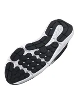 Championes de running Under Armour modelo Charged Assert 10, color negro con detalles en blanco. Presentan parte superior de malla transpirable con revestimientos de cuero, entresuela Charged Cushioning para mayor amortiguación y suela de caucho macizo.