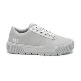 Sneakers grises Caterpillar modelo Amp Canvas, confeccionados con capellada de lona recubierta en poliuretano, detalles plateados texturizados en la zona de los cordones y suela de goma tipo plataforma con ranuras.