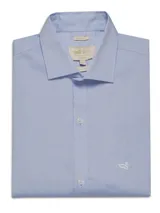 Camisa celeste de popelina 100% algodón, de manga larga, con cuello italiano, calce regular y bolsillo en el pecho con logo bordado.