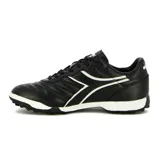 Championes de fútbol Diadora Goal Futbol TF, color negro con detalles en blanco.