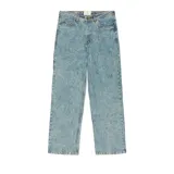 Pantalón de jean de corte recto con diseño de cinco bolsillos, confeccionado en tela de algodón de 12 onzas con acabado gastado.