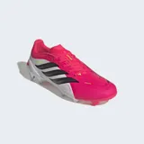 Championes de fútbol Adidas Predator League para terreno firme, con diseño en color fucsia y blanco con las icónicas tres tiras en negro. Presentan tecnología Nanostrike en la parte superior para mayor ligereza y placa Strikeframe para una tracción superior.