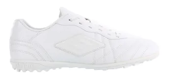 Championes de fútbol 5 Umbro modelo Touch TF, con suela de goma diseñada para césped sintético. Presentan un diseño clásico con el logo de la marca en el lateral y cierre mediante cordones.
