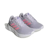 Championes Adidas Galaxy 6 color lila con detalles en gris y rosa, con exterior de malla transpirable, mediasuela Cloudfoam y plantilla OrthoLite®.