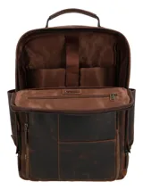 Mochila de cuero marrón con acabado envejecido, compartimento principal con cierre, múltiples bolsillos frontales con cierre, asa superior y bolsillos laterales.