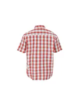 Camisa de manga corta Caterpillar con estampado a cuadros en tonos rojo, blanco y gris. Cuenta con cuello camisero, cierre frontal de botones, un bolsillo en el pecho con el logo de la marca y dobladillo redondeado.