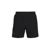 Short deportivo Under Armour negro, con logo reflectivo en la pierna izquierda. Confeccionado en tejido elástico ultraligero con forro interno de malla, paneles laterales de malla y tecnología antitranspirante.