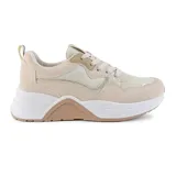 Championes urbanos Korium Kiana color beige con detalles dorados y suela blanca con base marrón.