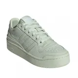 Championes Adidas Forum Bold, color verde claro, con plataforma y detalles perforados.