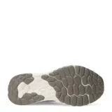 Championes de running New Balance modelo Arishi V4, con capellada de malla transpirable y refuerzos sintéticos. Presentan mediasuela con tecnología Fresh Foam para una amortiguación suave y suela de goma resistente para mayor tracción.