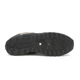 Championes Caterpillar modelo Ventura, de estilo casual y versátil en color negro con detalles en amarillo y blanco. Capellada de gamuza y malla de nylon, entresuela de EVA y suela de goma con tracción.
