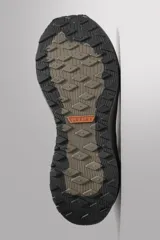 Zapatilla deportiva de correr color caqui, con capellada de tejido de punto transpirable y ajuste con cordones. Cuenta con refuerzos Shield Protect Max en puntera y talón, tirador trasero, plantilla OrthoLite® y entresuela Spume Foam V3.