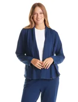 Cardigan abierto de denim, de corte holgado y recto, con solapas amplias, bolsillos frontales funcionales y hombros caídos.