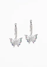 Par de aros colgantes de acero quirúrgico con forma de aro con incrustaciones de circonias blancas y dije de mariposa con circonias de colores.