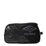 Botinera deportiva Umbro modelo Stash, color negro, con cierre superior y logo de la marca estampado en el frente.