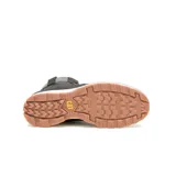 Bota de caña media Caterpillar modelo Charli, confeccionada en cuero nobuk texturizado color negro. Presenta cuello acolchado en tejido gris, cierre mediante cordones con ganchos metálicos y suela de goma con entresuela blanca contrastante.