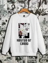Buzo blanco de algodón con cuello redondo y puños acanalados. Estampado frontal con imagen de personaje de Yu-Gi-Oh! y texto "Master of Cards".
