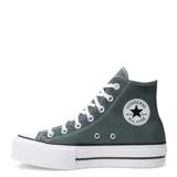 Championes Converse modelo Chuck Taylor All Star Lift con diseño de plataforma, confeccionados en lona color verde petróleo. Presentan puntera de goma blanca, cordones blancos y suela de plataforma con franjas negras.