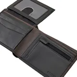 Billetera Rip Curl Ridge de cuero sintético color marrón con detalle de logo metálico en la esquina inferior.