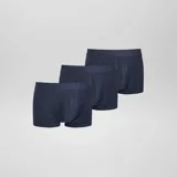 Pack de tres bóxers de corte clásico, confeccionados en tejido suave y elástico, con cintura elástica ancha para mayor comodidad.