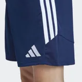 Short de entrenamiento Adidas Tiro 26 League color azul marino, con las icónicas tres tiras blancas en los laterales y el logo de la marca en el muslo. Cuenta con bolsillos laterales con cierre y tecnología Climacool para mayor transpirabilidad.