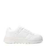 Championes urbanos de diseño moderno, combinando paneles en color beige y blanco. Presentan una silueta robusta con suela de plataforma en tono crema y base de goma, cordones al tono y detalle de textura perforada en los laterales.