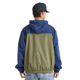 Campera Quiksilver Haya de diseño colorblock, con la parte superior en azul y la inferior en verde militar, separadas por una línea reflectante. Cuenta con capucha ajustable, cierre frontal completo y bolsillos laterales.