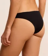 Kit de dos bombachas bikini de algodón con elastano, una blanca y otra negra.