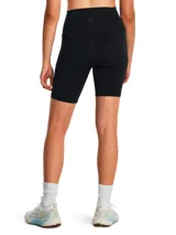 Calza corta tipo biker de tiro alto, confeccionada en tejido de alto rendimiento, suave y elástico. Cuenta con bolsillos laterales funcionales y diseño ergonómico para mayor comodidad durante el movimiento.