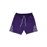 Bermuda violeta de gabardina con lycra, corte regular y estampado de toros blancos en los laterales.