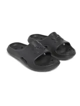 Sandalias tipo chinelas Under Armour modelo Locker V, confeccionadas en una sola pieza de EVA moldeada de secado rápido. Presentan un diseño ergonómico con orificios de drenaje laterales, plantilla texturizada para mayor tracción y el logo de la marca en relieve sobre la banda superior.