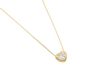 Collar de plata 925 con baño de oro y dije de circonia en forma de corazón.