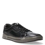 Championes urbanos Democrata modelo Nosu, confeccionados en cuero marrón con textura. Presentan cierre mediante cordones al tono, suela de goma gris con detalle de marca grabado en el talón y puntera con detalle microperforado.