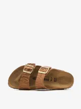 Sandalias de cuero sintético color bronce con estampado de piel de serpiente, doble tira con hebilla metálica ajustable y plantilla anatómica de corcho.