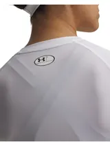 Remera de compresión manga corta Under Armour modelo HG Authntics Comp SS, de color blanco, corte ajustado al cuerpo y cuello redondo.