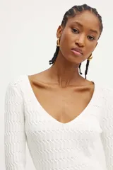 Sweater de punto color blanco, entallado, con cuello en V y escote cruzado en la espalda.