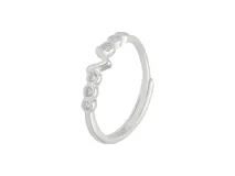 Anillo de plata 925 con diseño en zigzag y circonias incrustadas.