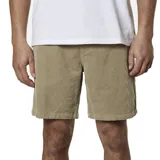 Bermuda de pana color beige, corte recto y largo a la rodilla.