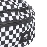 Riñonera Vans modelo Ward Cross con estampado checkerboard en blanco y negro, bolsillo frontal con cierre y etiqueta con el logotipo de la marca.
