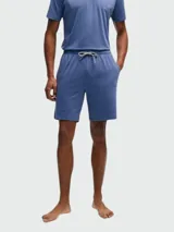 Shorts de hombre color azul con cintura elástica ajustable con cordón.