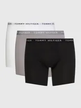 Pack de tres bóxers ajustados Tommy Hilfiger, confeccionados en una mezcla de algodón y elastano. Presentan cintura elástica con el logo de la marca estampado y diseño de corte clásico.